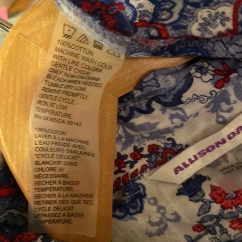 Allison‎ Daley button down shirt - Picture 4 of 4